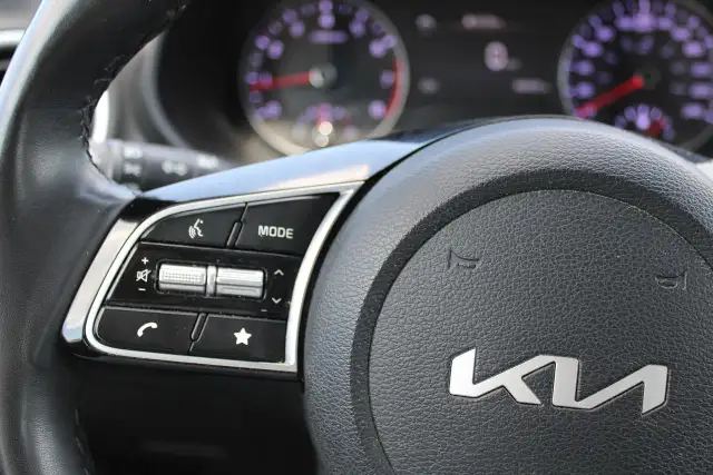 2024 Kia Forte EX - Photo 12