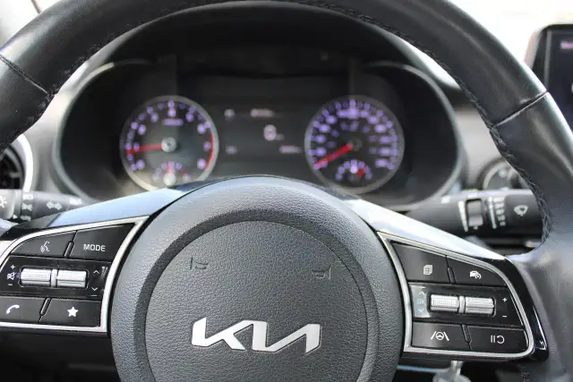 2024 Kia Forte EX - Photo 14