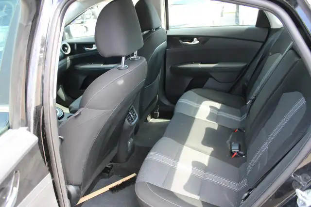 2024 Kia Forte EX - Photo 15