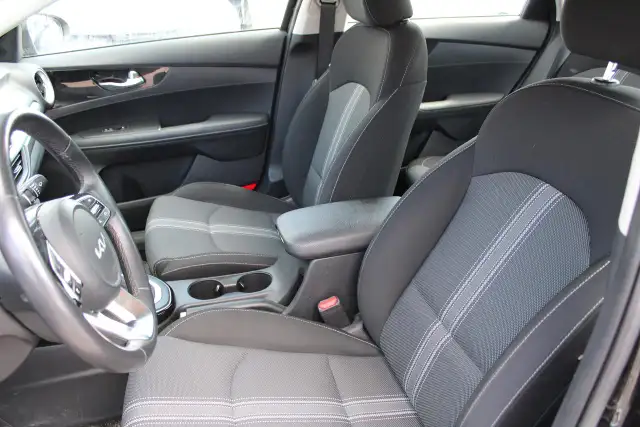 2024 Kia Forte EX - Photo 16