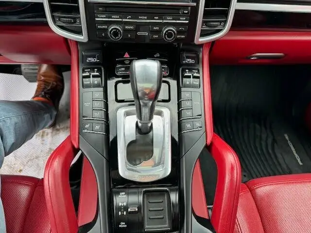 2014 Porsche Cayenne Sport - Photo 12