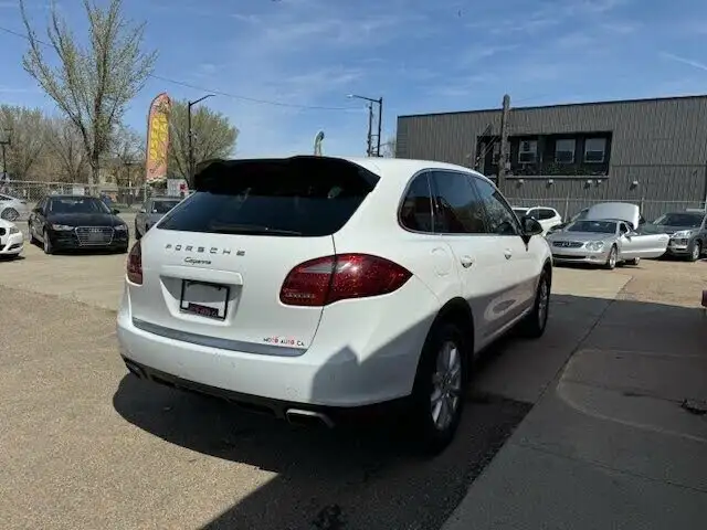 2014 Porsche Cayenne Sport - Photo 18