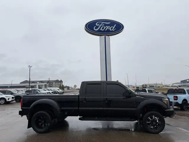 2016 Ford Super Duty F-350 Lariat DRW / DELETED! / LEVELED! / LO - Photo 3