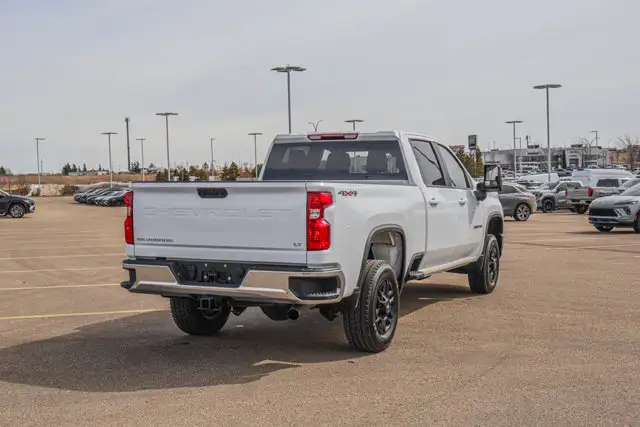 2025 Chevrolet Silverado 2500HD LT 6.6L - Photo 14