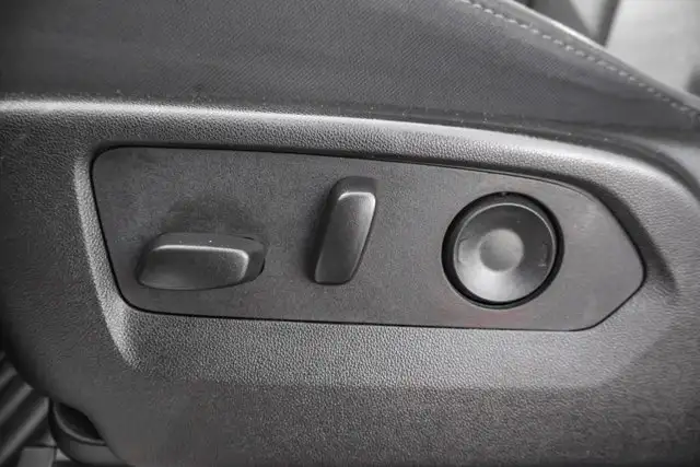 2025 Chevrolet Silverado 2500HD LT 6.6L - Photo 24