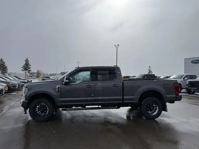 2022 Ford Super Duty F-350 Lariat Ultimate / SPORT PKG! / 5TH WH - Photo 4