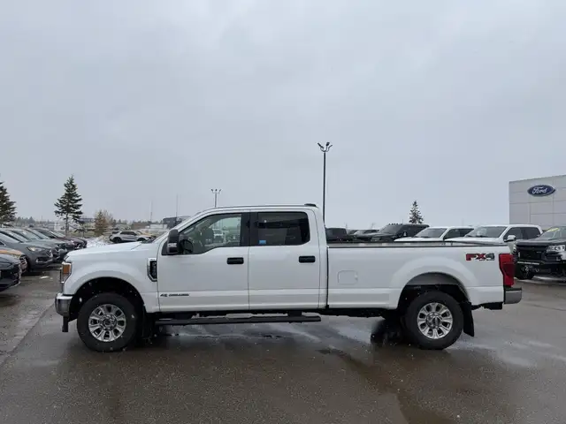 2021 Ford Super Duty F-350 SRW XLT / VALUE PKG! / 6.7L DIESEL! / - Photo 3