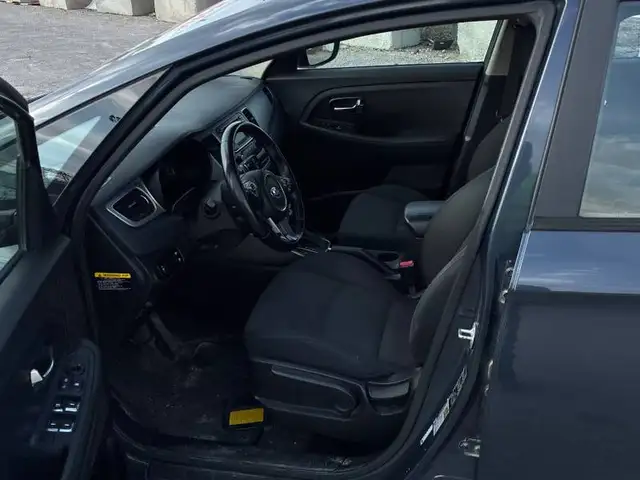 2014 KIA RONDO LX EDITION | 32 SERVICE RECORDS - Photo 5