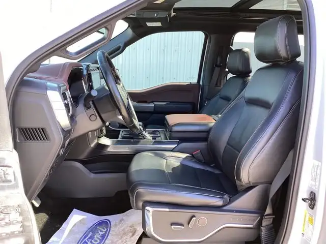 2022 Ford F-150 LARIAT SuperCrew 5.5' Box 4WD | Panoramic Roof - Photo 3