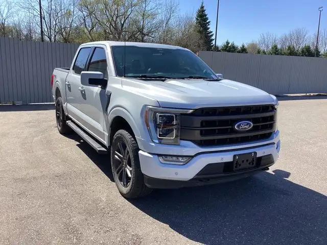 2022 Ford F-150 LARIAT SuperCrew 5.5' Box 4WD | Panoramic Roof - Photo 4