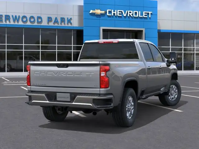 2026 Chevrolet Silverado 3500HD LT - Photo 4