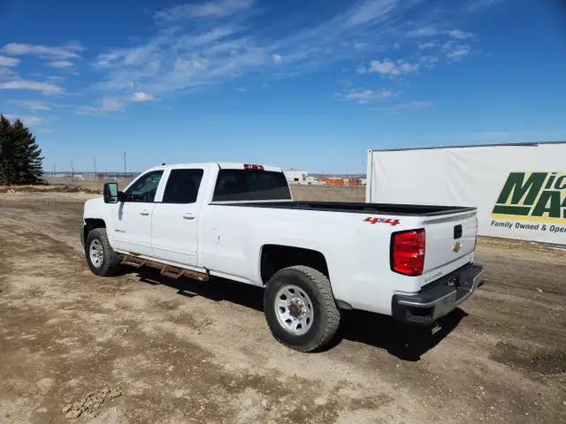 2018 Chevrolet Silverado 3500HD - Photo 3