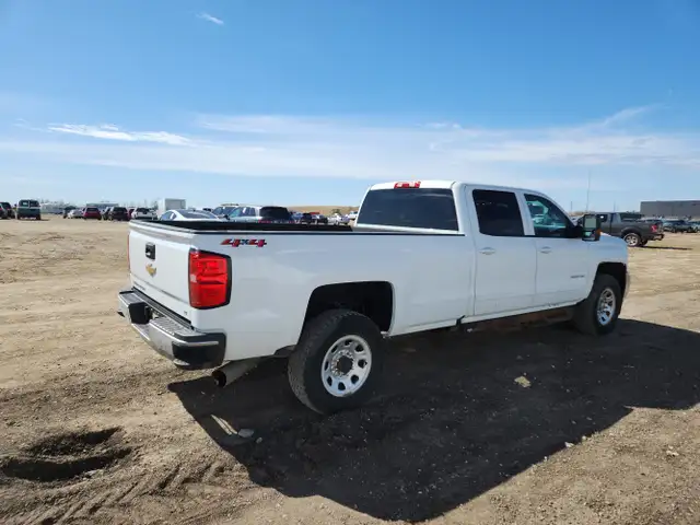 2018 Chevrolet Silverado 3500HD - Photo 4