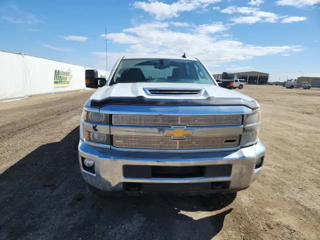 2018 Chevrolet Silverado 3500HD - Photo 5