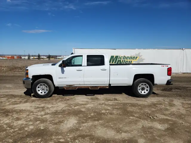 2018 Chevrolet Silverado 3500HD - Photo 7