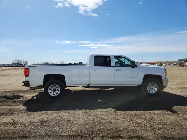 2018 Chevrolet Silverado 3500HD - Photo 8