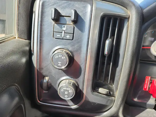 2018 Chevrolet Silverado 3500HD - Photo 17