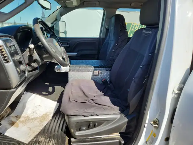 2018 Chevrolet Silverado 3500HD - Photo 21