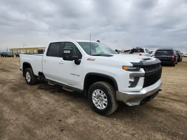 2020 Chevrolet Silverado 3500HD - Photo 2
