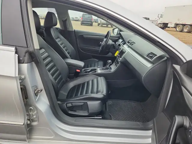 2012 Volkswagen CC - Photo 17