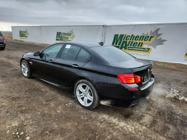 2011 BMW 5 Series - Photo 3