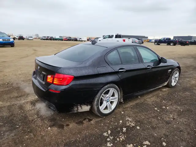 2011 BMW 5 Series - Photo 4