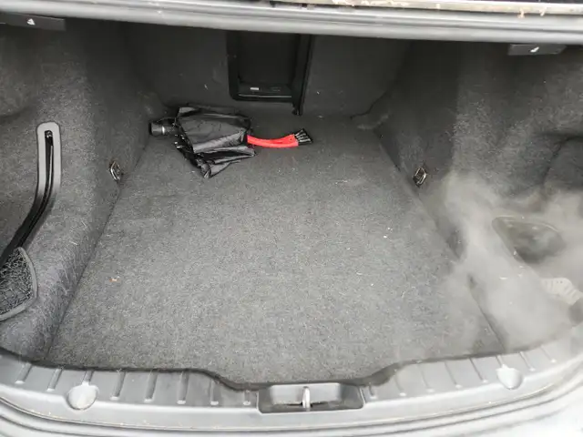 2011 BMW 5 Series - Photo 16