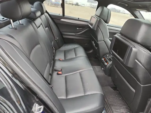 2011 BMW 5 Series - Photo 18