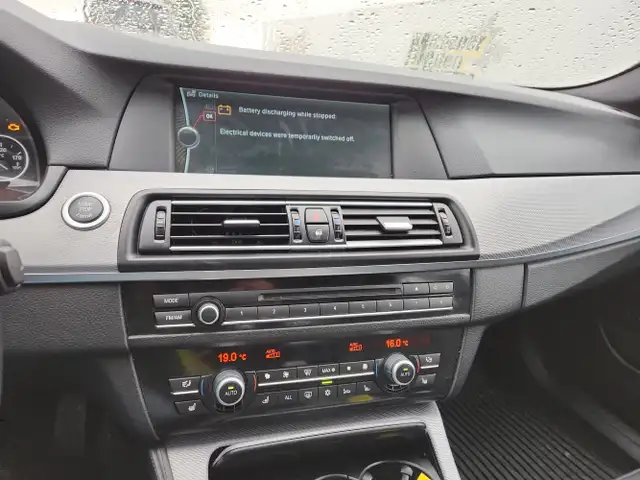 2011 BMW 5 Series - Photo 24