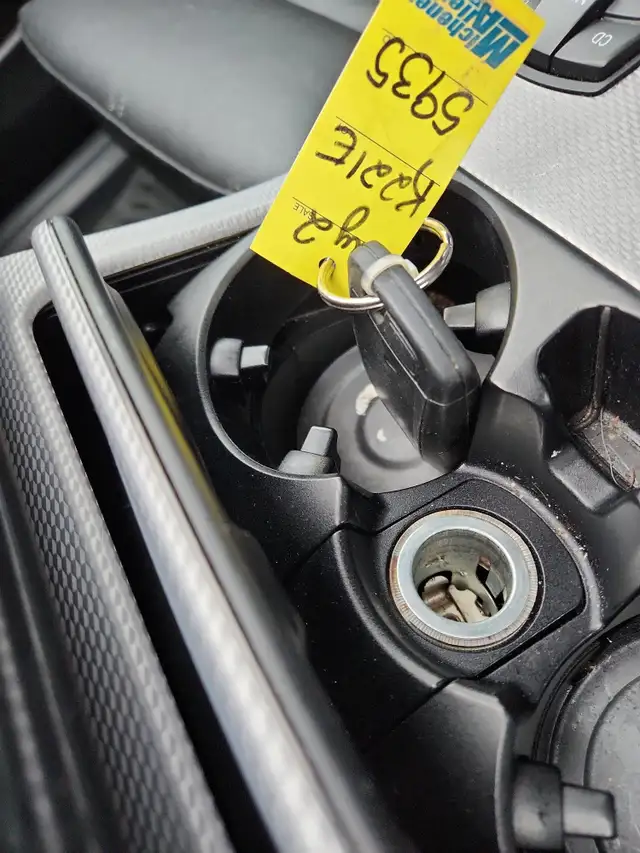 2011 BMW 5 Series - Photo 26