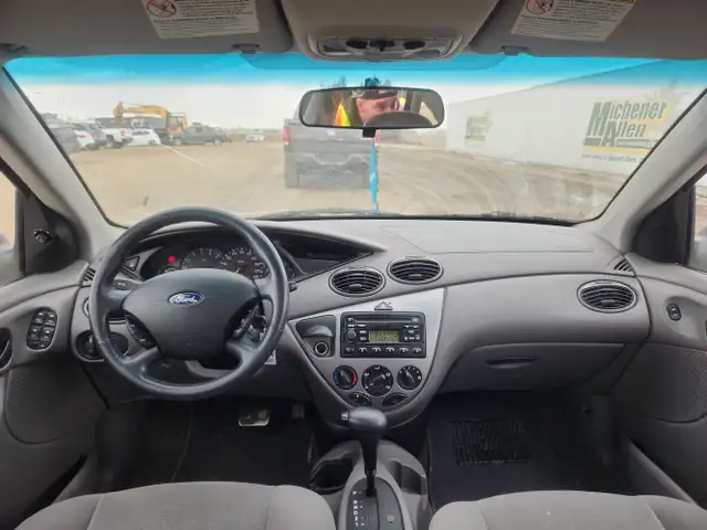 2004 Ford Focus - Photo 20