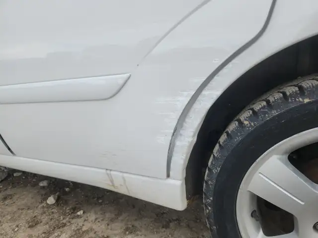 2004 Ford Focus - Photo 34