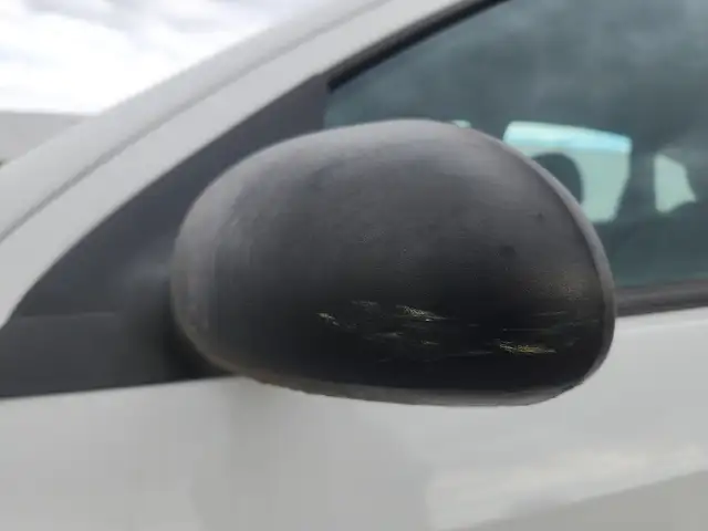 2004 Ford Focus - Photo 41