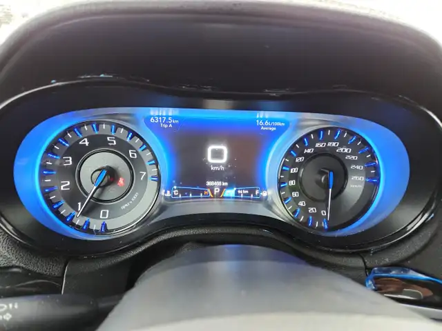 2018 Chrysler 300 - Photo 19