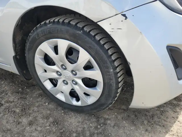 2014 Hyundai ELANTRA - Photo 12