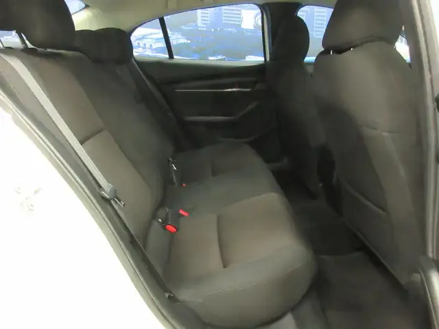 MAZDA 3 2020 AUTOMATIQUE 78 800 KM AIR CLIMATISE / BANCS CHAUFFA - Photo 11