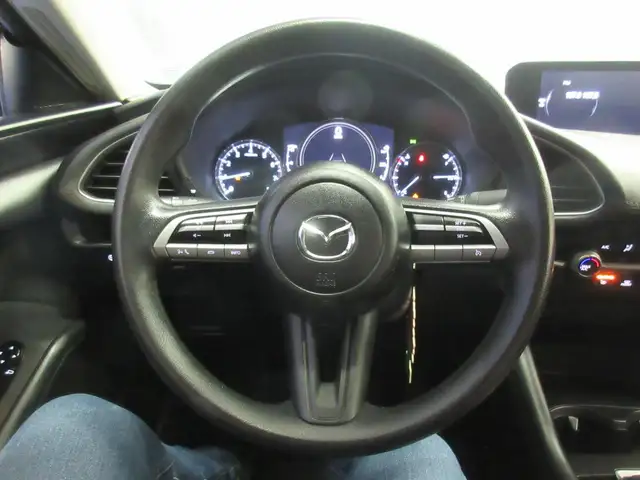 MAZDA 3 2020 AUTOMATIQUE 78 800 KM AIR CLIMATISE / BANCS CHAUFFA - Photo 23