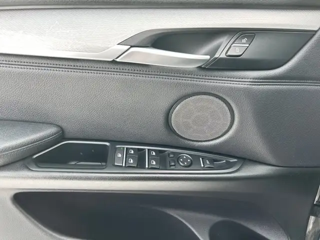 2014 BMW X5 xDrive50i / AWD - Photo 17
