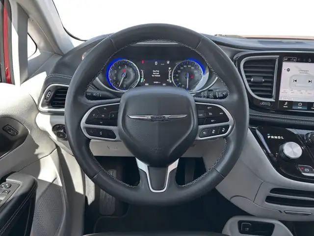 2023 Chrysler Pacifica Touring L / AWD - Photo 12