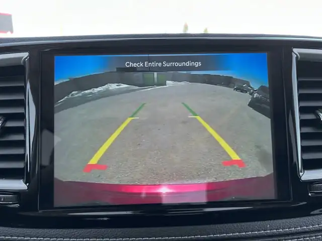 2023 Chrysler Pacifica Touring L / AWD - Photo 13