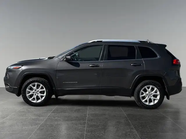 2018 Jeep Cherokee North / 4WD - Photo 2