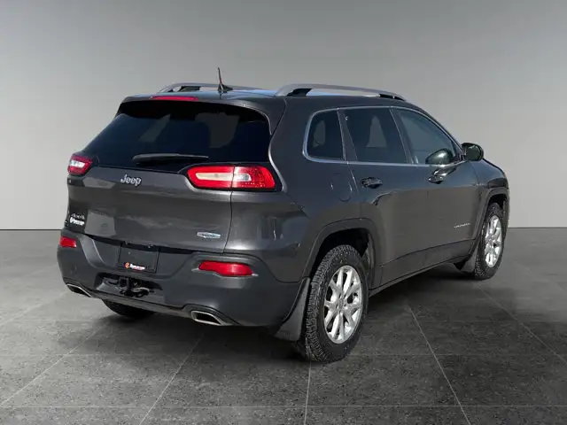 2018 Jeep Cherokee North / 4WD - Photo 7
