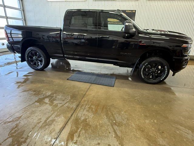 2026 RAM 3500 Laramie - Photo 5