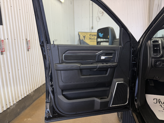2026 RAM 3500 Laramie - Photo 6