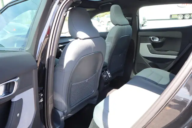 2022 Polestar 2 - Photo 16