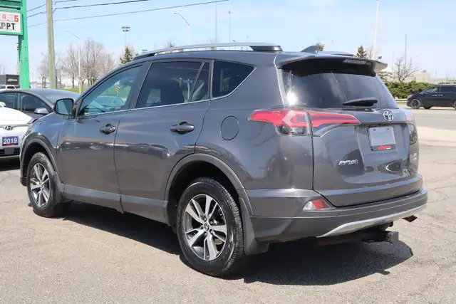 2018 Toyota RAV4 - Photo 5