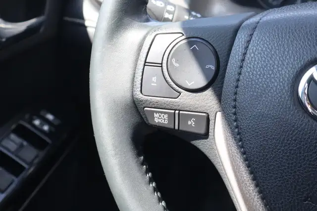 2018 Toyota RAV4 - Photo 15