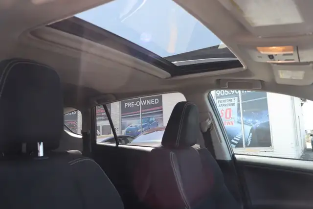 2018 Toyota RAV4 - Photo 16