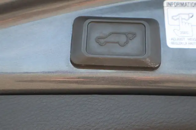 2018 Toyota RAV4 - Photo 21