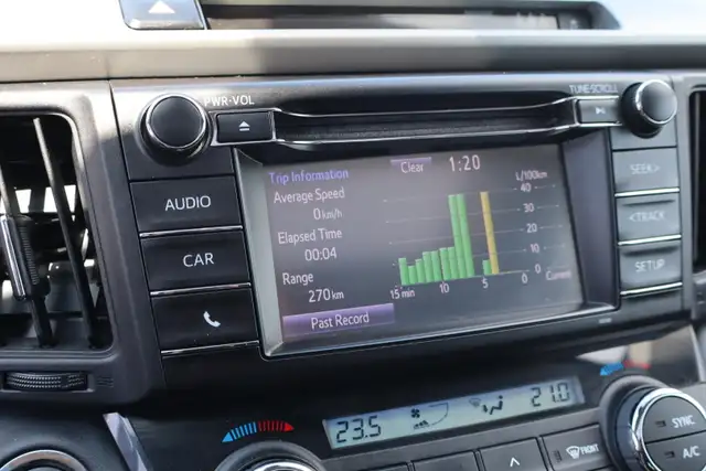 2018 Toyota RAV4 - Photo 23